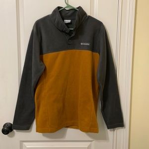 Columbia steens mountain Mens Medium bi-color fleece - like new. Worn once.